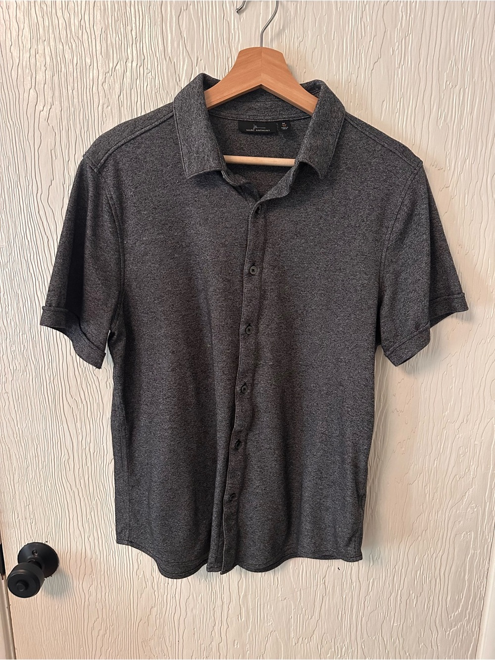 Marc Anthony Men's Dark Gray Short-Sleeve Button-Down Shirt